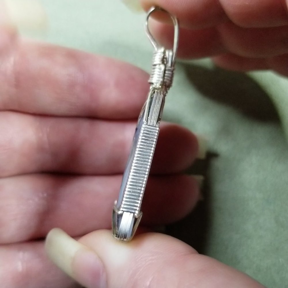 Wire wrapped Brazilian Agate Pendate - Picture 10 of 12